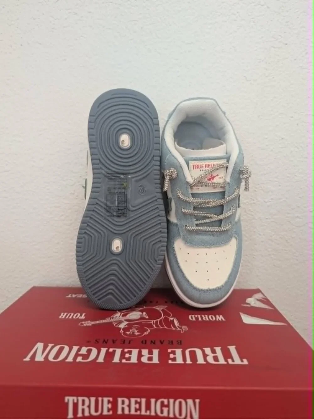 True Religion Allison Sneaker Size 12 Girls